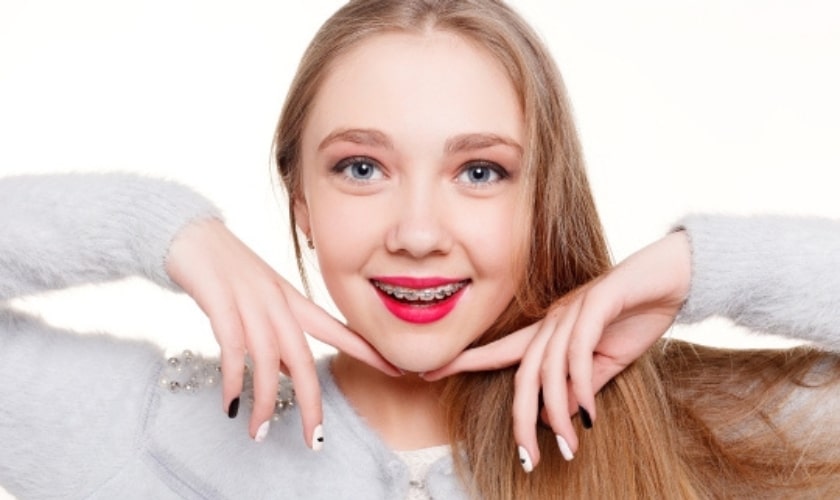 What Qualifications And Certifications Should I Look For When Choosing A Cosmetic Dentist In New Haven?