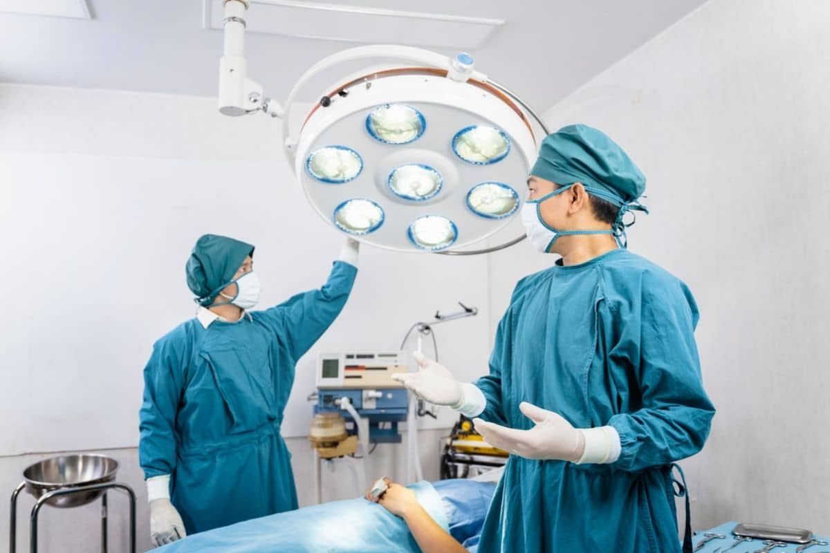 Dental Emergency Before Valentine’s Day? Here’s What to Do