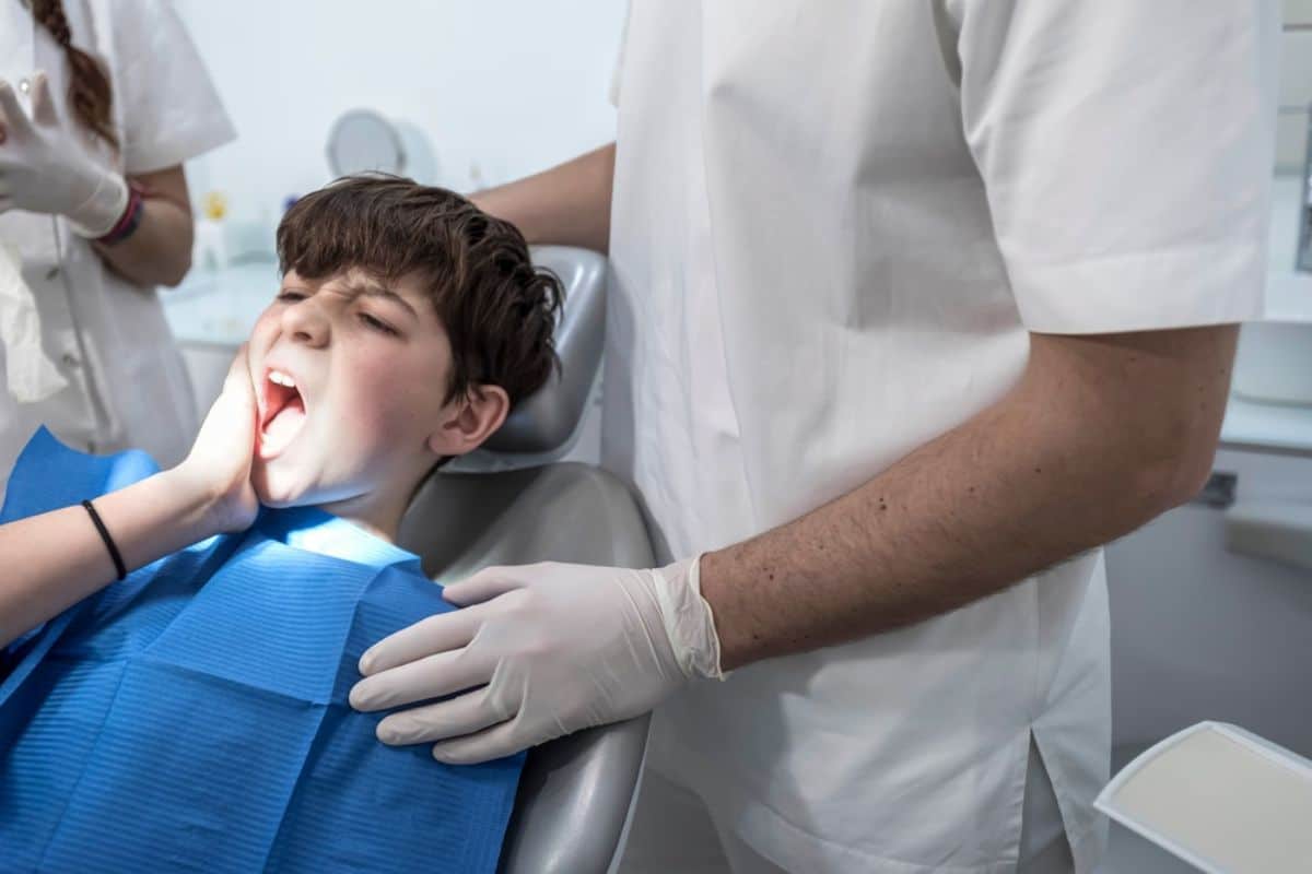 Why You Should Never Ignore a Broken Tooth: Consult Our Emergency Dentist